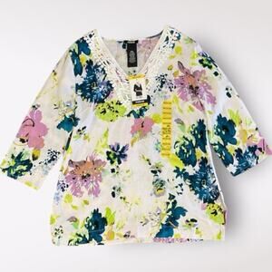 Premise NWT Floral Linen Tunic Top Size M Floral Spring‎ Casual